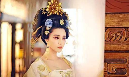 摸金校尉挖人祖坟是为财<strong></p>
<p>挖财</strong>，女帝武则天挖人祖坟是为了什么