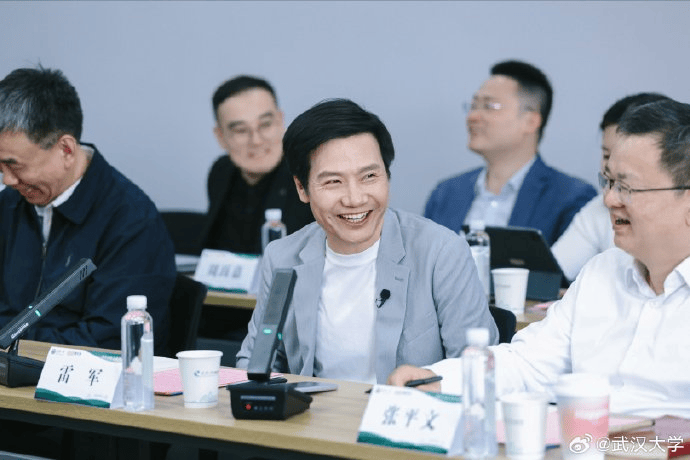 雷军回应如何保持好身材：英语不好已经让母校“蒙羞”<strong></p>
<p>币安异常交易</strong>，不能再形象欠佳