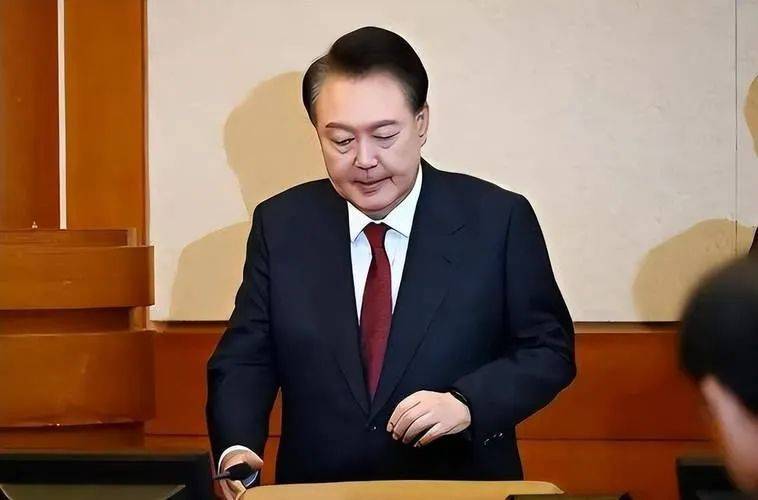 尹锡悦的天都塌了？韩国传出重磅消息<strong></p>
<p>sui</strong>，一边倒的舔美媚日路线走到头了