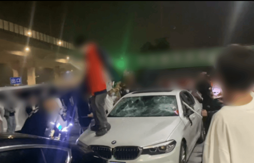 加油站内砸车打人<strong></p>
<p>芝麻</strong>，23名嫌疑人被临沂警方抓获