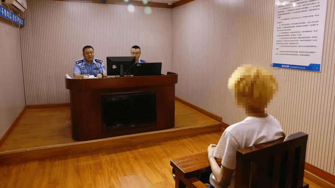 加油站内砸车打人<strong></p>
<p>芝麻</strong>，23名嫌疑人被临沂警方抓获