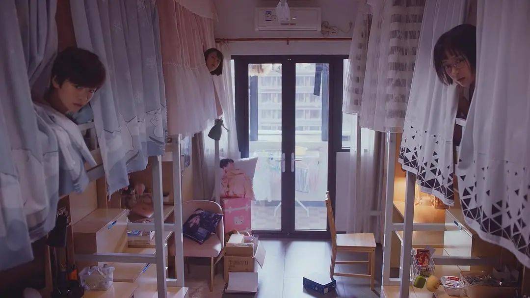 “在走廊偶遇都会尴尬”<strong></p>
<p>OKex虚拟交易</strong>，00后大学舍友咋成了最熟悉的陌生人