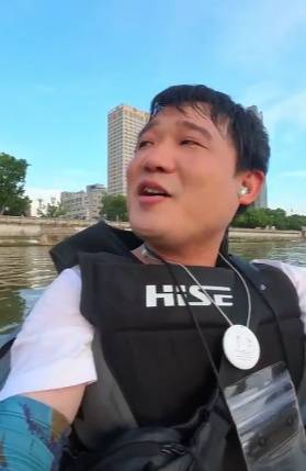 长沙男子突发奇想划船下班<strong></p>
<p>OKex虚拟交易</strong>，25分钟车程划了3小时，当事人：手累腿麻，不会有下次