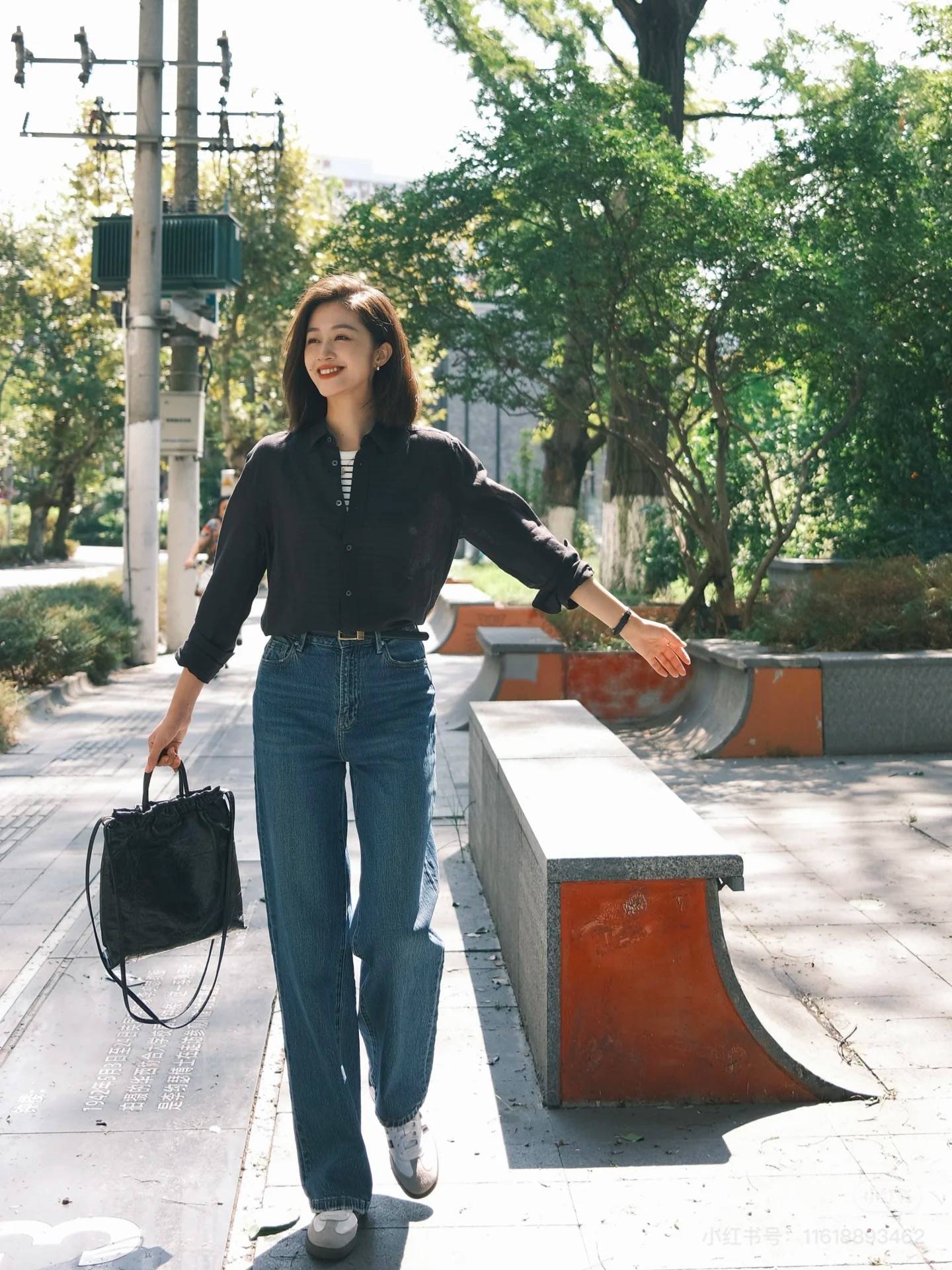 宋佳“体制内”穿搭上热搜<strong></p>
<p>OKex虚拟交易</strong>，朱珠穿西装也不失韵味，这股风终究被她们穿火了！