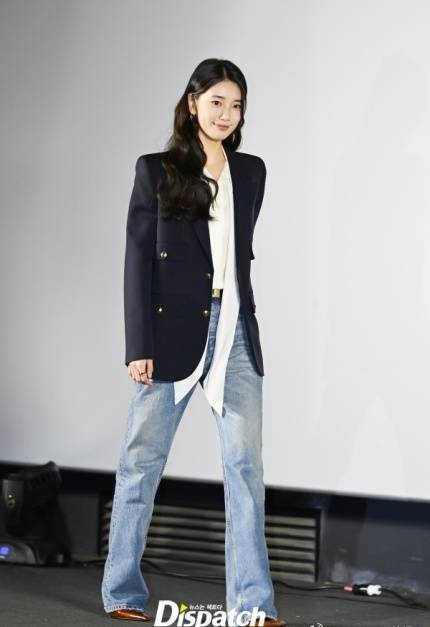 宋佳“体制内”穿搭上热搜<strong></p>
<p>OKex虚拟交易</strong>，朱珠穿西装也不失韵味，这股风终究被她们穿火了！