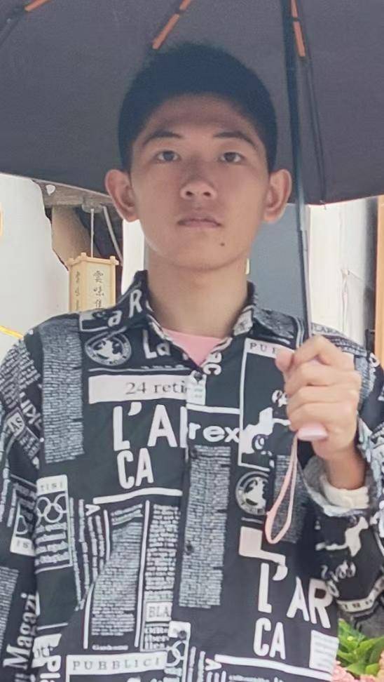 18岁高中生到西双版纳后失联 父亲：他爱玩手机近期却没用流量<strong></p>
<p>法币交易</strong>，或已失去人身自由