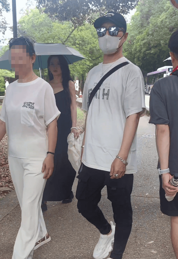 汪峰与森林北两家人同游日本<strong></p>
<p>okex c2c</strong>，包括与章子怡所生的一对儿女，氛围相处融洽