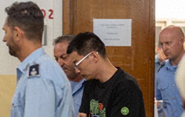 孟晚舟事件再现？美国在意大利拘捕中企高管<strong></p>
<p>okex下载app</strong>，中方反制以牙还牙，让美破防
