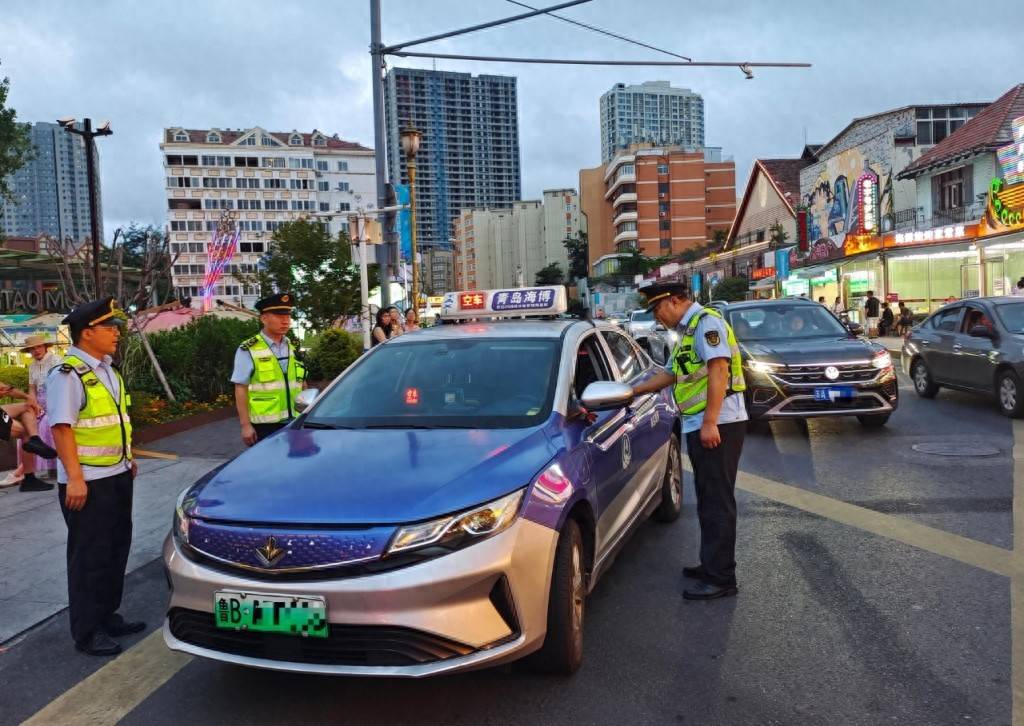 车不动计价器还在“跑”<strong></p>
<p>okex下载app</strong>，青岛一辆出租车安装“跑得快”被查处