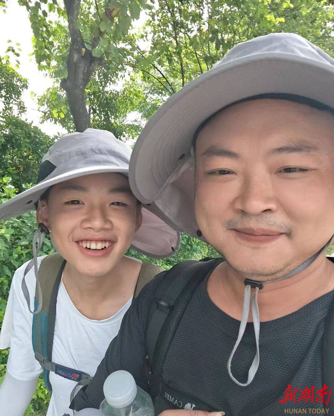 他陪13岁儿子从深圳徒步回湖南：脚都走“废”<strong></p>
<p>欧易okex下载</strong>，儿子开心就好