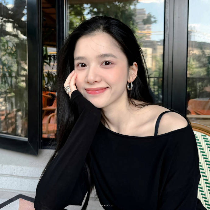 从“白幼瘦”到“气血感”<strong></p>
<p>欧易okex下载</strong>，审美标准终于“健康”了？