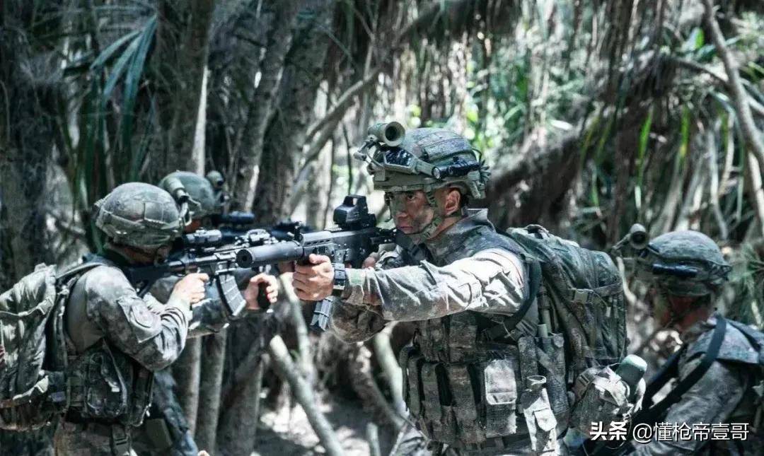 中国特种兵新装备摸秃美军<strong></p>
<p>okex点对点</strong>，网友：你跟我说这是解放军？