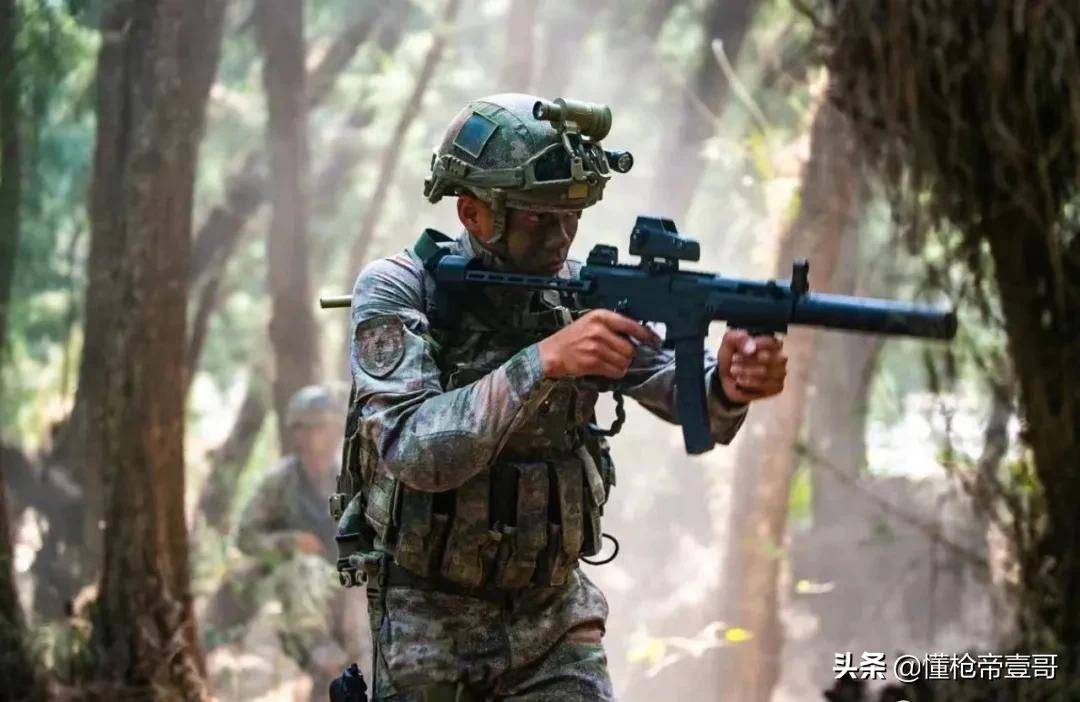 中国特种兵新装备摸秃美军<strong></p>
<p>okex点对点</strong>，网友：你跟我说这是解放军？
