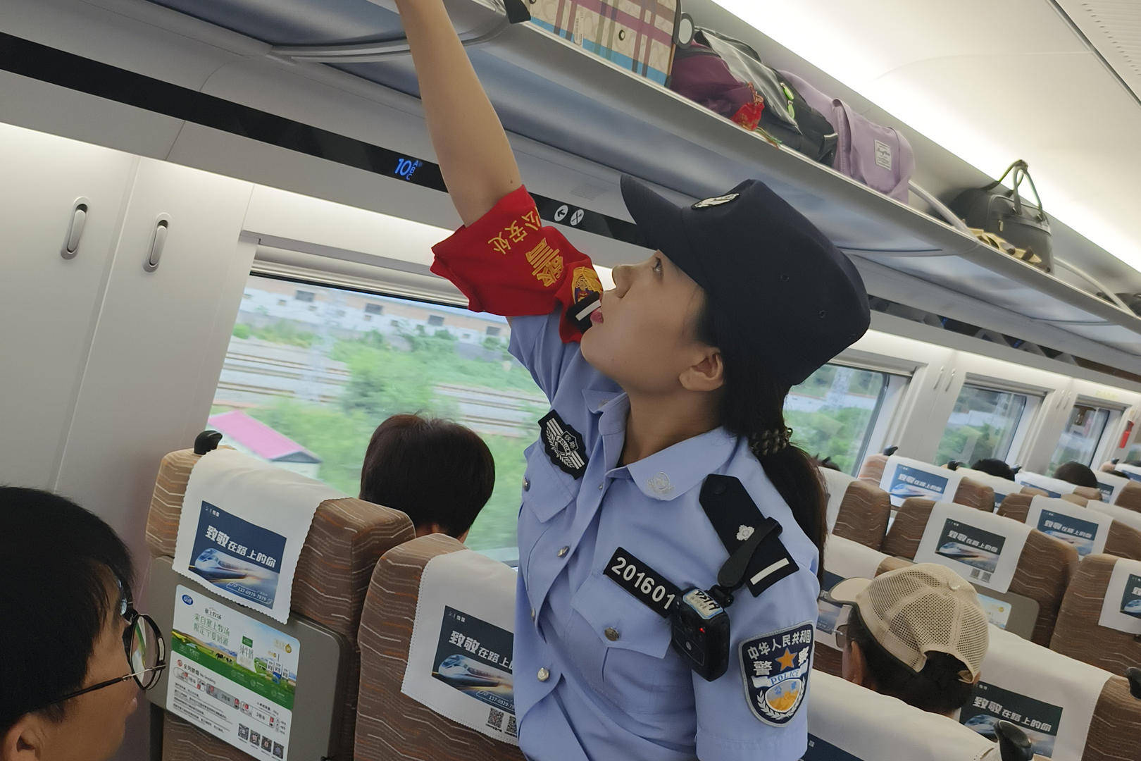 当事女乘客回应“穿吊带乘高铁收到提示卡片”：没冒犯<strong></p>
<p>期货合约</strong>，未评判穿着，安全感满满