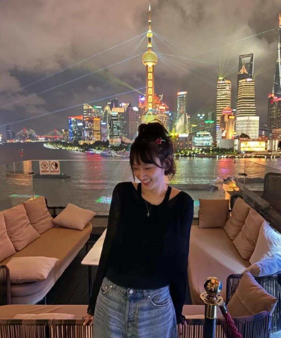 冲上热搜第一<strong></p>
<p>okex交易所官网</strong>！韩国演员发上海快递员休息照引争议
