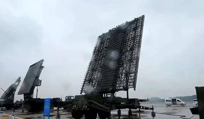 歼10C雷达遭到干扰<strong></p>
<p>okex下载内测</strong>，迅速请求空警500支援，霹雳15在最后时刻紧紧锁定歼20