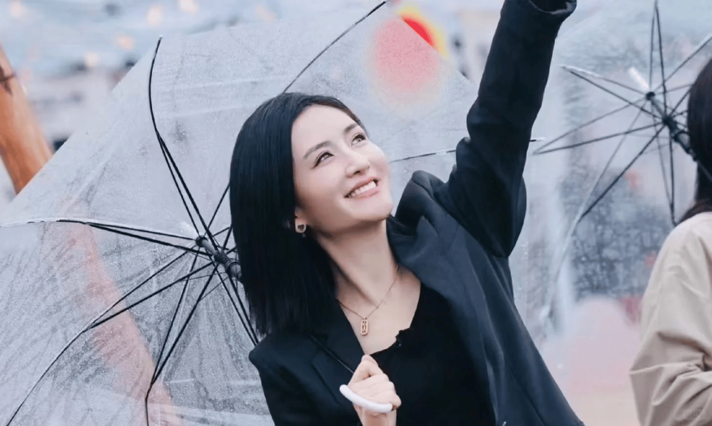 内娱“含金量”飙升<strong></p>
<p>okex下载链接</strong>，倪妮、宋茜、许凯都在用黄金护身？
