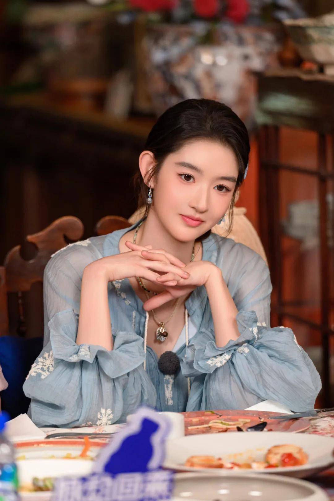 “耿直”的95小花王玉雯火了<strong></p>
<p>okex交易所官网下载</strong>，被评“活人感好重”
