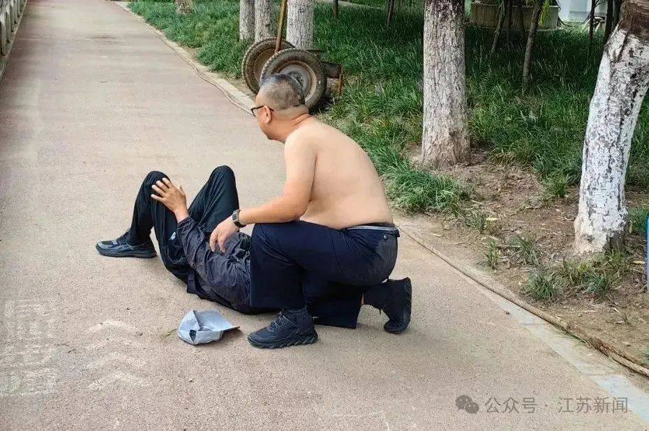 石家庄一公安局副局长“赤膊上阵”<strong></p>
<p>okex下载与安装苹果</strong>，扑倒诈骗分子