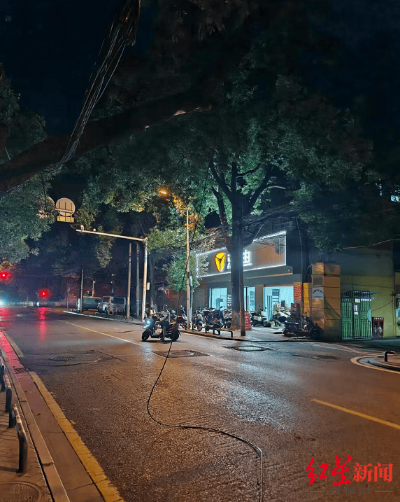 男主播骑车载女友回家被路边掉落网线勒伤脖子<strong></p>
<p>okex下载与安装苹果</strong>，索赔3万陷僵局 律师解读该谁赔
