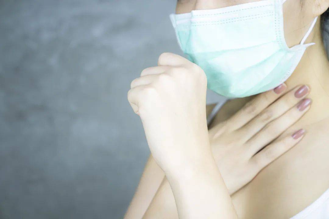 家里一旦出现这种小黑点<strong></p>
<p>okex下载与安装苹果</strong>，身体多个部位要遭殃！快看看你家有没有