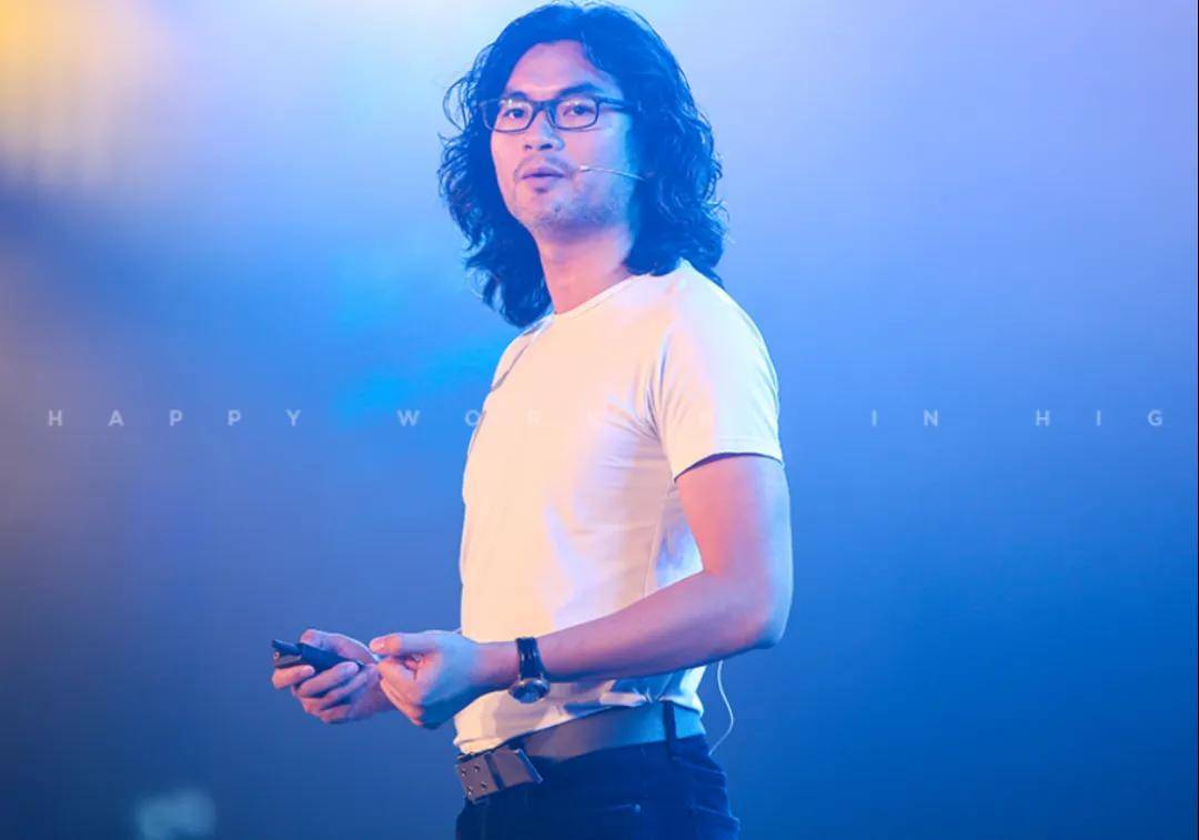 一年净赚5亿！佛山兄妹干出行业第一股<strong></p>
<p>okex晋升国际用户</strong>，市值超300亿