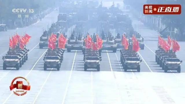 不装了<strong></p>
<p>欧易okex交易费多少</strong>！一口气看完九三大阅兵武器装备！谁说我们一个也不认识？