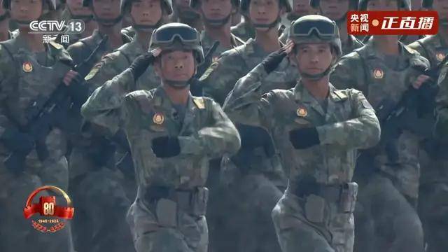 不装了<strong></p>
<p>欧易okex交易费多少</strong>！一口气看完九三大阅兵武器装备！谁说我们一个也不认识？