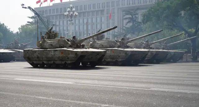 不装了<strong></p>
<p>欧易okex交易费多少</strong>！一口气看完九三大阅兵武器装备！谁说我们一个也不认识？