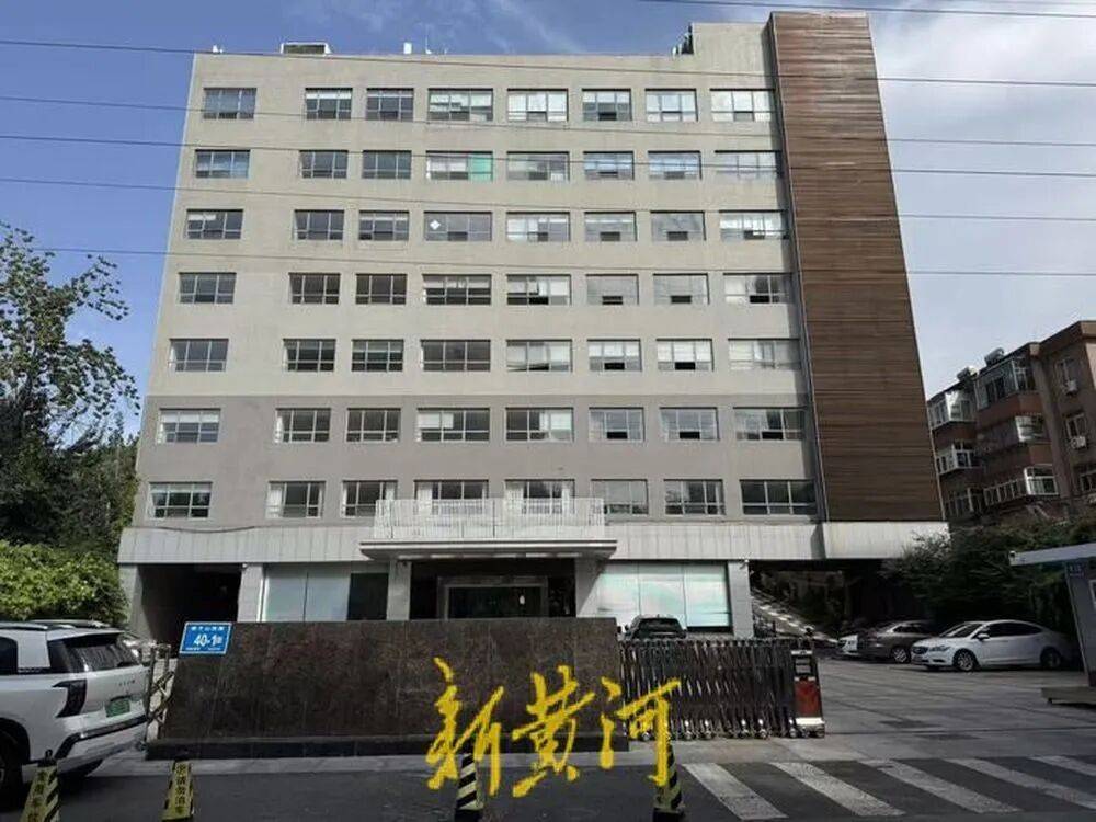 仲家汇接手不到一年半<strong></p>
<p>okex交易所官网</strong>，“银座”重回山师东路？前者退场引发关注
