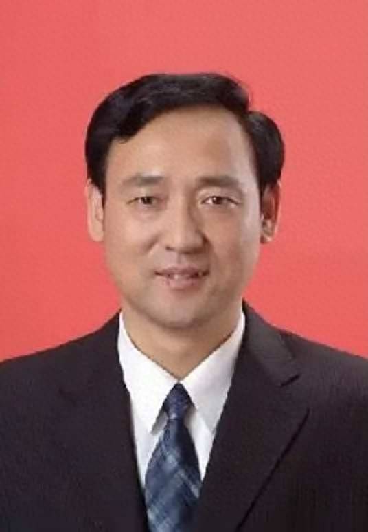 曾任平顶山市长<strong></p>
<p>okex官网ios下载</strong>，新乡市委书记，省人社厅厅长，河南省人民代表大会法制委员会主任委员张国伟主动投案