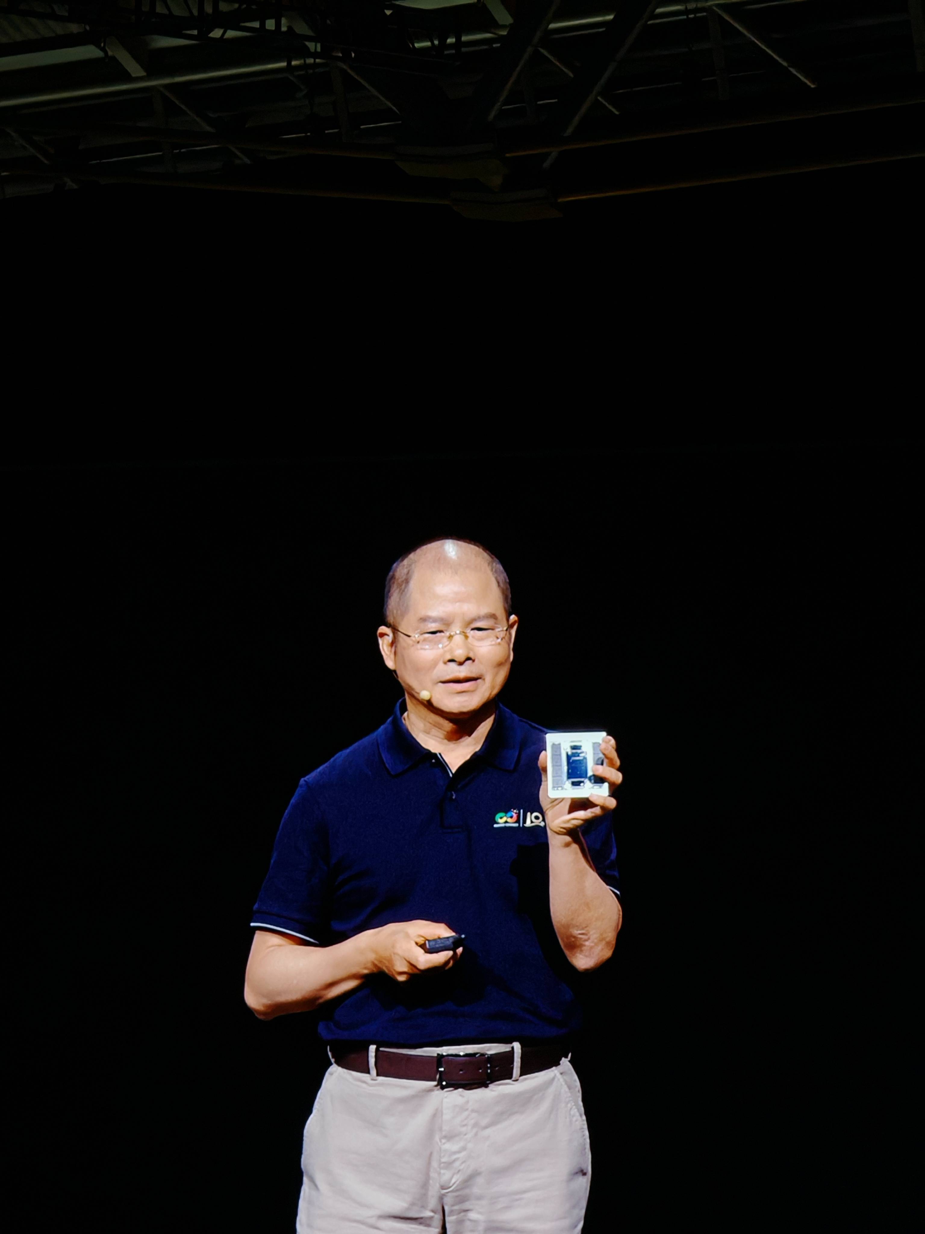 华为亮家底<strong></p>
<p>火币</strong>，首次公开昇腾芯片未来3年计划，高管曝光与DeepSeek合作细节