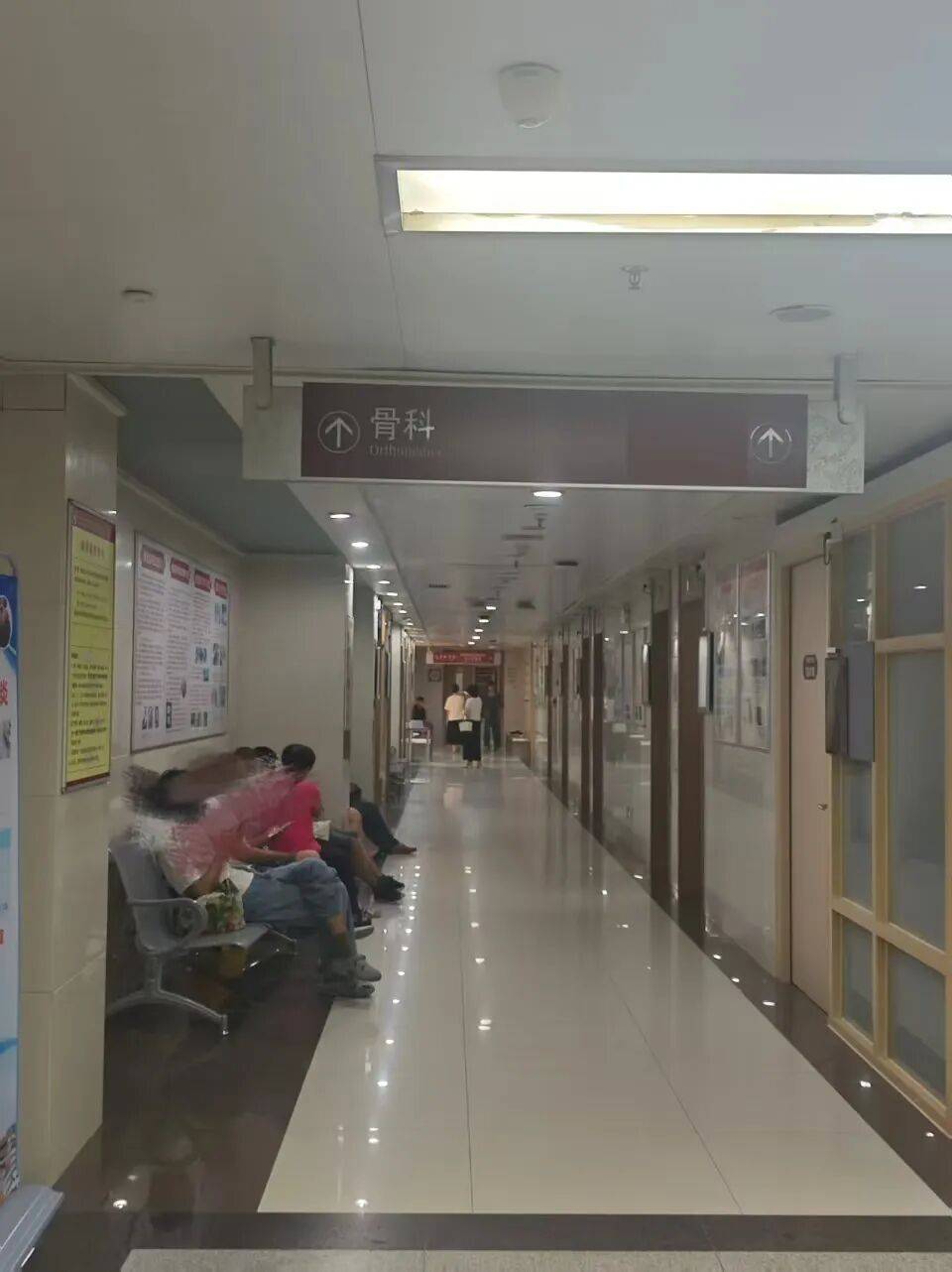 广州一医院发生伤医事件<strong></p>
<p>okex网页官方</strong>，参与抢救医生发声：他受伤很重，行凶者已被抓捕