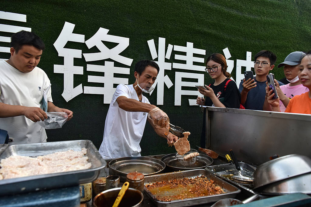 景德镇派专班接“鸡排哥”流量<strong></p>
<p>摘取okex技术指标</strong>，很难有什么新故事