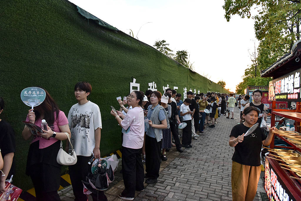 景德镇派专班接“鸡排哥”流量<strong></p>
<p>摘取okex技术指标</strong>，很难有什么新故事