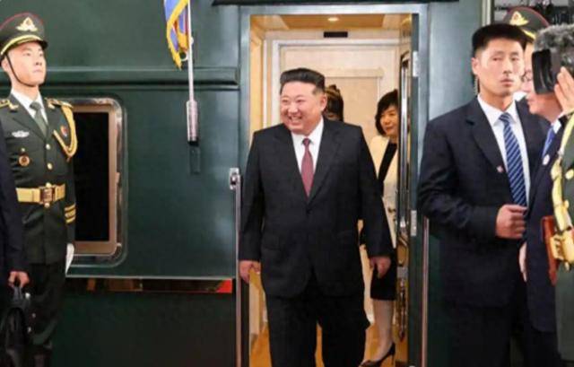 朝外相飞抵中国<strong></p>
<p>以太坊交易平台okex</strong>，有2件事要办！金正恩在阅兵前打出关键牌