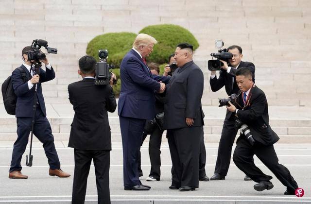 朝外相飞抵中国<strong></p>
<p>以太坊交易平台okex</strong>，有2件事要办！金正恩在阅兵前打出关键牌